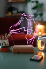 Kişiye Özel 3D Buz Pateni Masaüstü Led Lamba - Görsel 6