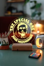 The Special One Jose Mourinho Hediyelik 16 Renkli Kumandalı Gece Lambası - Görsel 5