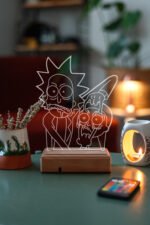 3d Rick And Morty 16 Renk Masa Lambası - Görsel 4