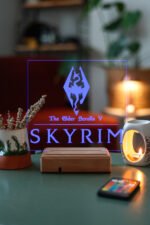 The Elder Scrolls V: Skyrim 16 Renkli Kumandalı Gece Lambası - Görsel 3