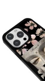 Born To Die Buda tasarımlı Glossy telefon kılıfı, kamera çevresi yakın plan