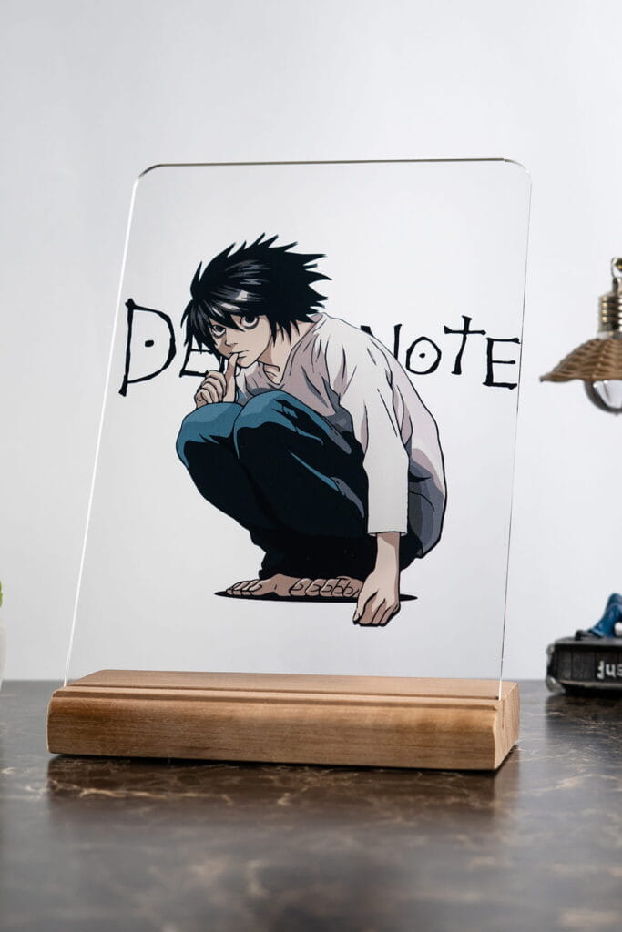 Death Note L Severlere Masa Süsü, masa üzerinde