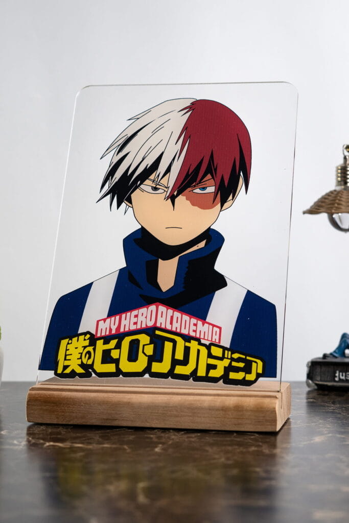 My Hero Academia Todoroki Severlere Masa Süsü, masa üzerinde