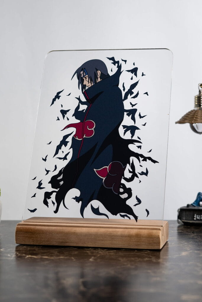 Naruto Shippuden Itachi Uchiha Severlere Masa Süsü, masa üzerinde
