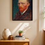 Van Gogh Otoportre siyah çerçeveli duvar tablosu, konsol üstündeki duvarda