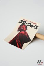 Japon Tarzı Kırmızı Pelerinli Figür Duvar Tablosu, Film Severlere Hediye