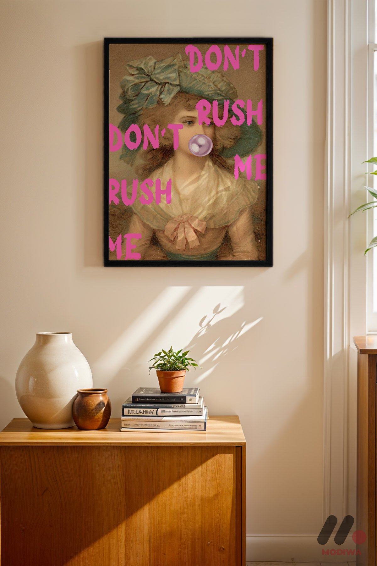Don't Rush Me Portre siyah çerçeveli duvar tablosu, konsol üstündeki duvarda